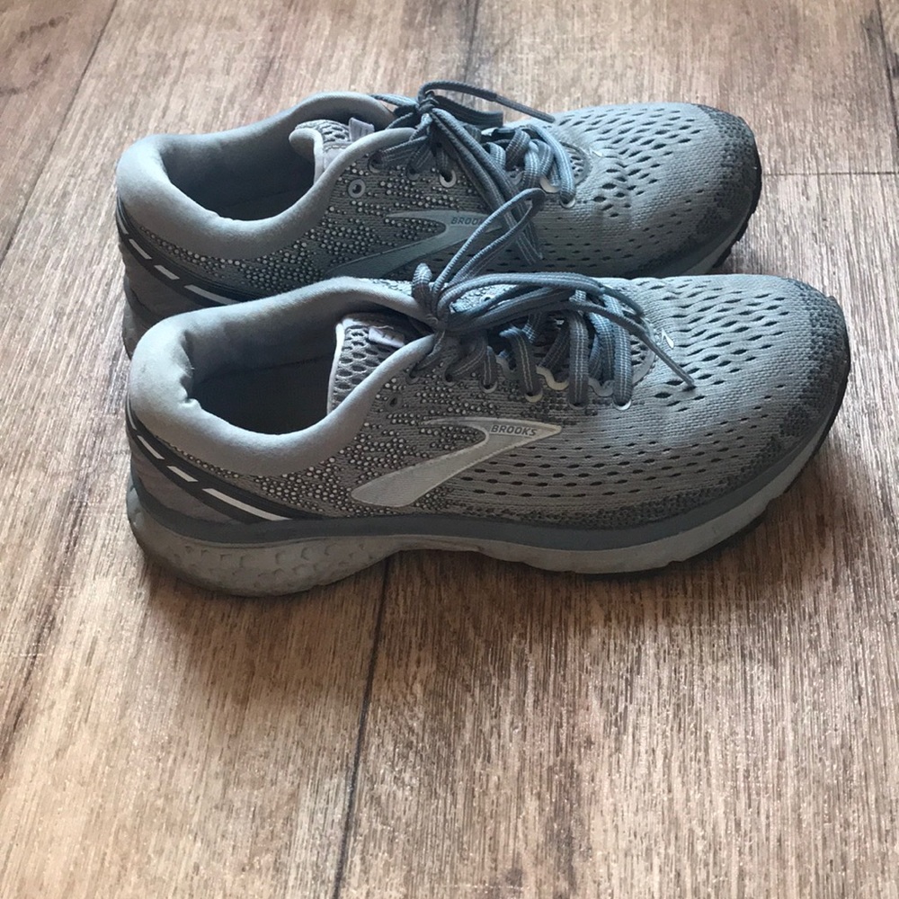 Brooks Ghost 11 running shoes